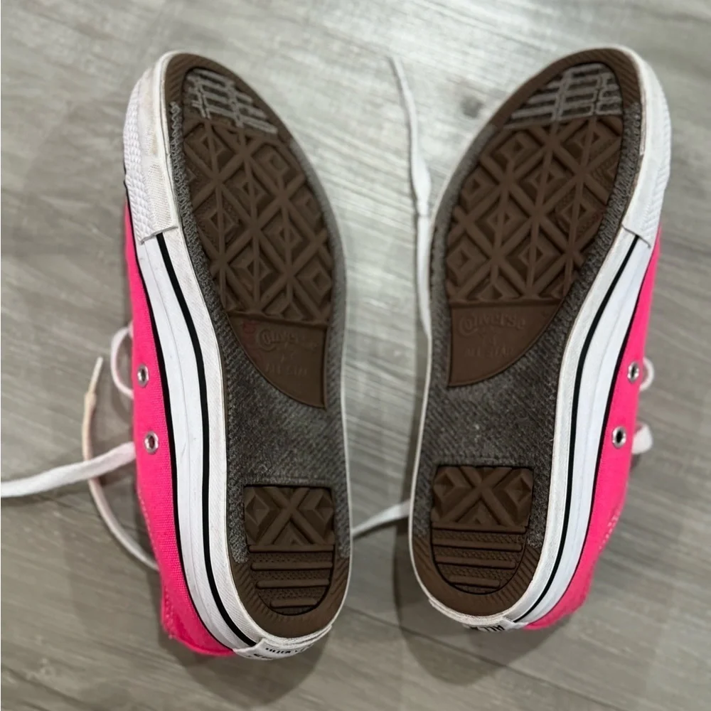 Converse Chuck Taylor All Star Lo Sneaker - Hyper Pink​​​